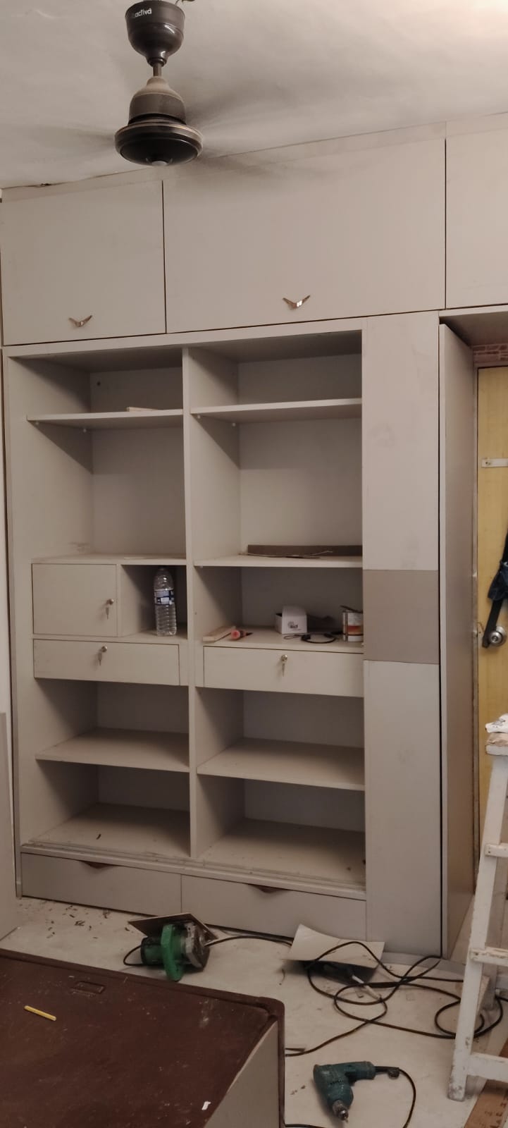 Two-Tone Modular Kitchen with Warm Wood Base Units & White Overhead Cabinets - Execution #